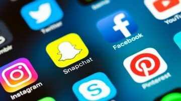 فى خطوات.. كيف تحمى طفلك من مخاطر منصات التواصل الاجتماعى