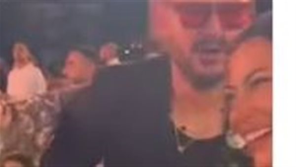 فيديو صادم| الفنان رامز جلال في مرمى الانتقادات بسبب الإماراتية مهيرة عبدالعزيز