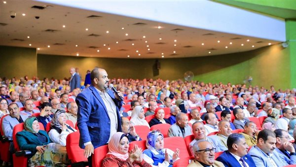 كيف اطمئن "عبداللطيف" على استعدادات بدء الدراسة من 4000 مدير مدرسة؟