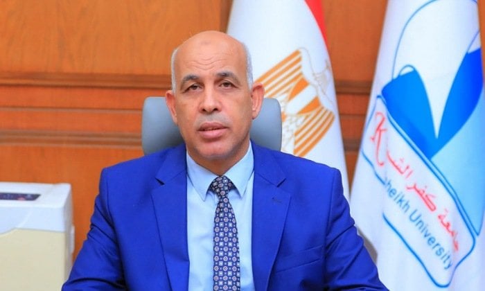 لبناء جيل يخدم الوطن.. رئيس جامعة كفر الشيخ يوصي الطلاب بالتحلي بالقيم الأخلاقية