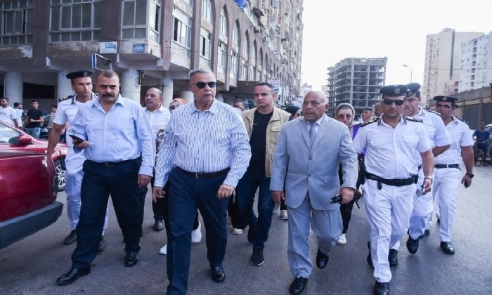 للارتقاء بالمظهر الحضاري.. محافظ الإسكندرية يقوم بجولة مفاجئة بمنطقة سيدي جابر