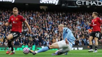 مانشستر سيتي يسحق مان يونايتد بثلاثية في الدوري الإنجليزي