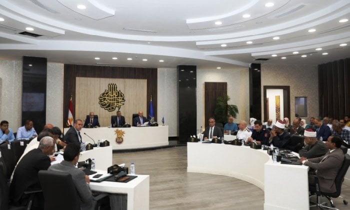 محافظ أسوان يمنح مهلة أخيرة للتقنين حتى الإثنين المقبل ويُحذّر: لا تهاون مع المخالفين