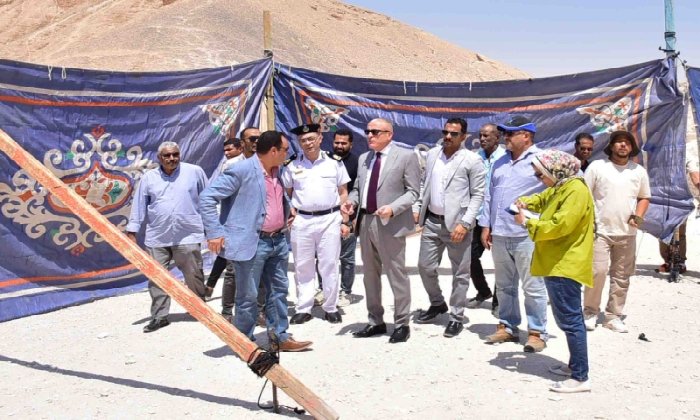 محافظ الأقصر يتفقد المسار السياحي بالقرنة.. ويشدد على رفع مستوى النظافة والتجميل