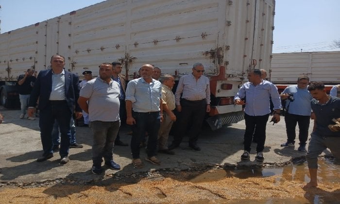 محافظ الغربية يتفقد موقع كسر خط المياه الرئيسي بميدان الإسكندرية بطنطا ويوجه بسرعة الإصلاح