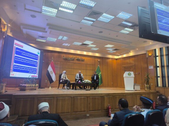 محافظ القليوبية يرأس اجتماع المجلس التنفيذي لمتابعة الاستعدادات للعام الدراسي الجديد