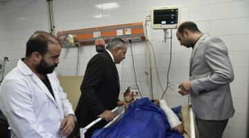 محافظ بورسعيد يتابع انتظام العمل والخدمات الطبية بمستشفى الزهور