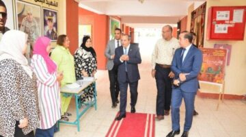 محافظ بورسعيد يتفقد مدرسة الشهيد عمرو السقا الإعدادية بنات ببورفؤاد
