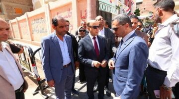 محافظ كفرالشيخ يبحث مطالب وشكاوى المواطنين ميدانيًا