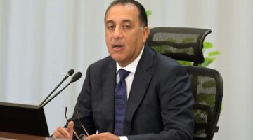 مدبولي: خطة لزيادة أسطول الطيران 30% لتعزيز السياحة