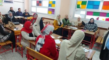 مدير "تعليم القليوبية" يتابع إجراءات توقيع عقود المعلمين الجدد