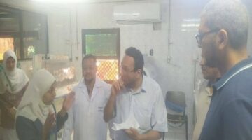مدير صحة قنا يكلف فريق الطب العلاجي بمراجعة الخدمات الطبية بمستشفى قوص المركزي