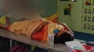 مديرة مدرسة تقيم "جلسة تدليك" داخل الفصل| فيديو