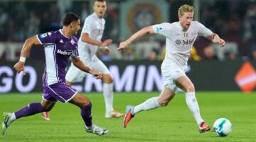 من بوابة فيورنتينا.. نابولي يتصدر الدوري الإيطالي