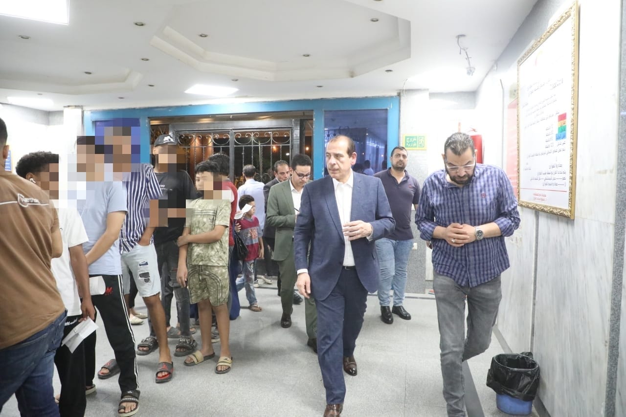 نائب وزير الصحة يجري جولة ميدانية لعدد من المنشآت الطبية في محافظة القاهرة
