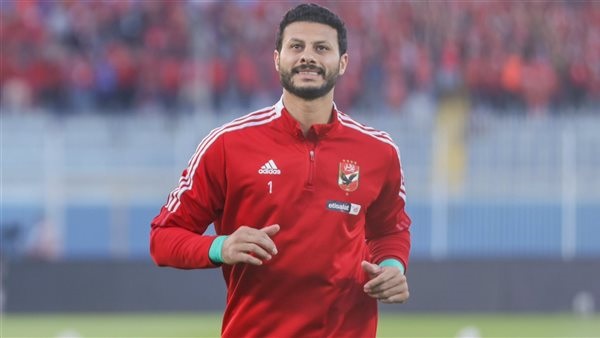 نادِ سعودي يهدد بقاء محمد الشناوي في الأهلي