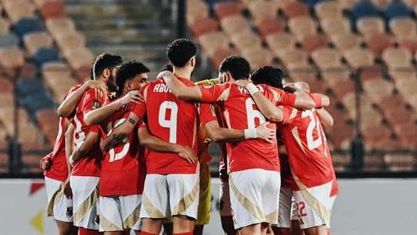 نجم الأهلي يفتح النار على ريبيرو: أذى الفريق بدنيا وفنيا