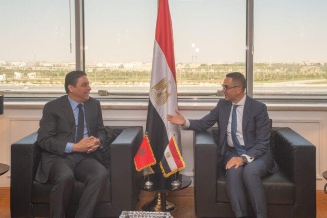 وزير الاستثمار يبحث تعزيز التكامل الصناعي مع المغرب في صناعة السيارات والغزل والنسيج