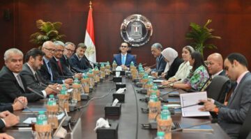 وزير الاستثمار يبحث مع “أدينت” الأمريكية و”دينيز” التركية ضخ استثمارات جديدة في قطاع السيارات