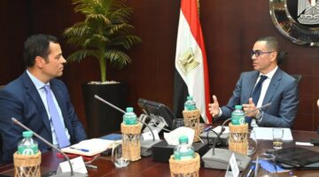 وزير الاستثمار يستعرض مع وفد صندوق النقد الدولي جهود تحسين الاقتصاد في مصر