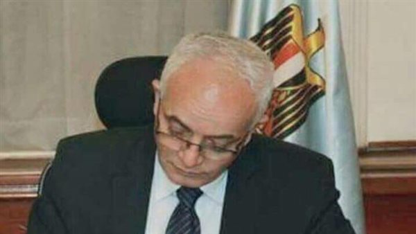 وزير التعليم السابق مدافعا عن "هاني عنتر": إنسان ومحبوب من المعلمين