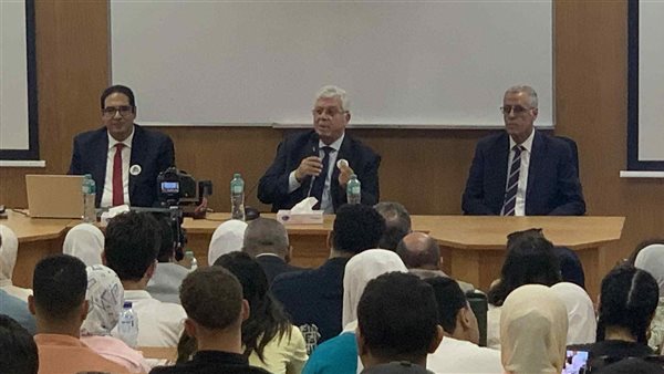 وزير التعليم العالي: الشهادة لم تعد معيار التوظيف الأول