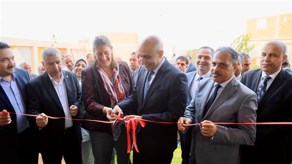 وزير التعليم ومحافظ الشرقية يفتتحان مدرسة فوزي الدهشوري ببلبيس