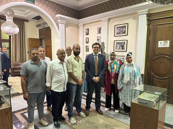 وزير الثقافة يتفقد قصر السينما ويشيد بأنشطته ودوره في دعم المواهب الشابة