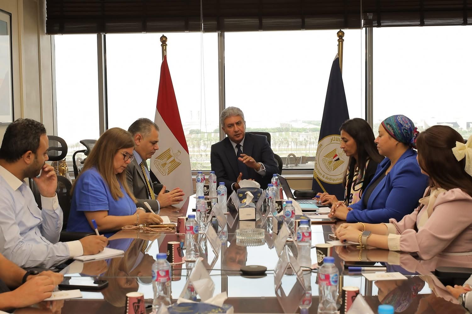 وزير السياحة والآثار يلتقي المؤثرين المصريين لدعم حملة “إحنا مصر” والترويج للمقصد السياحي