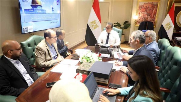 وزير الصحة يتابع مستجدات منظومة إصدار قرارات نفقة الدولة والمشروع القومي لإنهاء قوائم الانتظار