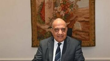 وزير الكهرباء يتابع مستجدات تنفيذ مشروعات توطين صناعة بطاريات أيون الليثيوم والخلايا الكهروضوئية