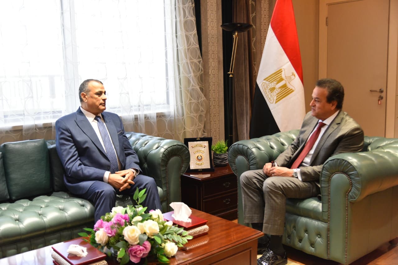 وزيرا الصحة والإنتاج الحربي يناقشان تعزيز التعاون المشترك
