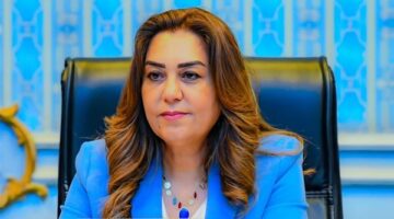 وزيرة التنمية المحلية تستعرض تقريرًا حول استعدادات العام الدراسي الجديد بالقاهرة