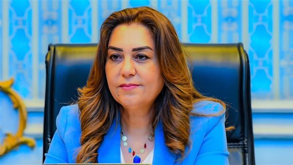 وزيرة التنمية المحلية تستعرض تقريرًا حول استعدادات العام الدراسي الجديد بالقاهرة