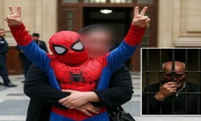 وصول كبير الأطباء الشرعيين لجلسة استئناف المتهم بهتك عرض الطفل ياسين