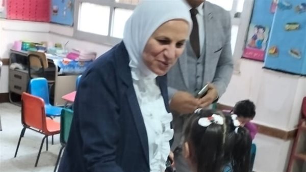 وكيل التعليم بالقاهرة: الاهتمام بطلاب المراحل الأولى حجر أساس بناء جيل واعٍ