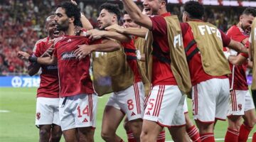 وكيل نجم الأهلي يهاجم النادي ويهدد برحيل اللاعب.. تابع التفاصيل