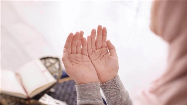 أجمل دعاء للمتوفي في يوم الجمعة.. ساعة استجابة ورحمة تنير القبر