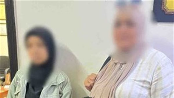 الداخلية تكشف ملابسات مشادة كلامية بين طالبة وسيدة داخل مترو الأنفاق بالقاهرة
