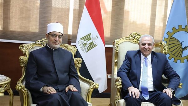 مفتي الجمهورية يؤدي صلاة الجمعة بمسجد سيدي أحمد البدوي بمناسبة العيد القومي لمحافظة الغربية