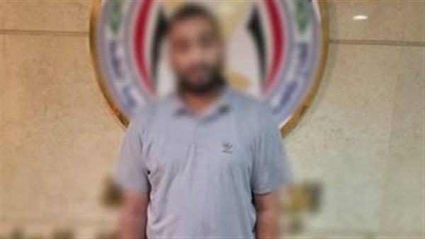 ضبط متهمًا انتحل صفة موظف بنك واستولى على أموال مواطن بالجيزة