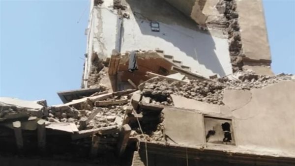 انهيار منزل من طابقين دون إصابات بقنا