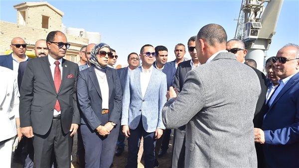 وزير الاستثمار ومحافظ السويس يتفقدان المنطقة الحرة بعتاقة والأدبية بالسويس الجديدة