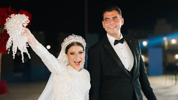 بعد إثارتها الجدل في زفافها.. أول تعليق من دينا هشام ابنة هبة قطب (صور)