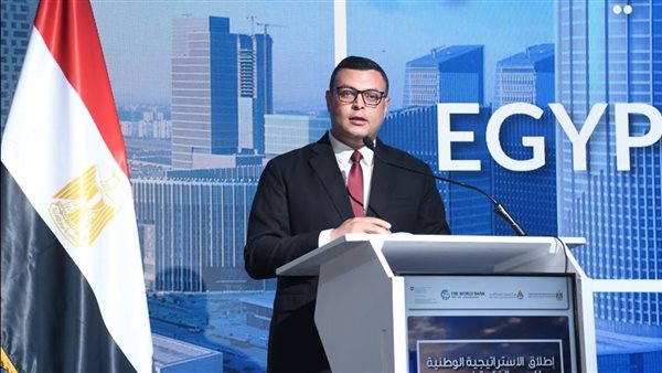 وزير الإسكان يتفقد محطة رفع صرف صحي ابني بيتك 5 بمدينة حدائق أكتوبر