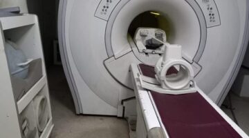 خلال شهر سبتمبر .. مستشفى قنا العام تجري 857 فحص رنين مغناطيسي للمرضى