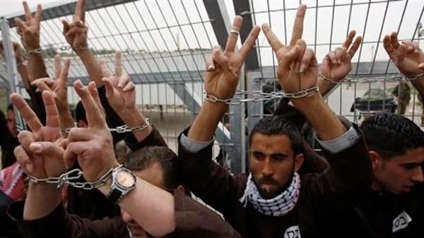 مصر تبدأ مناقشة قوائم الأسرى الفلسطينيين ضمن اتفاق تبادل مع إسرائيل