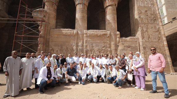 وزير السياحة يلتقي بالأثرين والمرممين ويستمع لمشاكلهم ومقترحاتهم لتطوير العمل الأثري