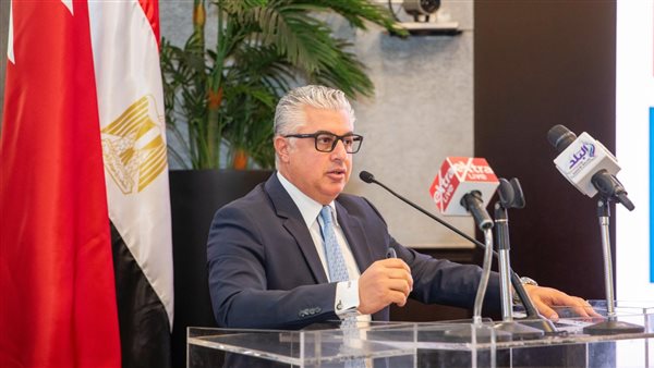 رئيس اقتصادية قناة السويس يلتقي شركات تركية كبرى للمنسوجات والملابس الجاهزة وصناعة الحافلات