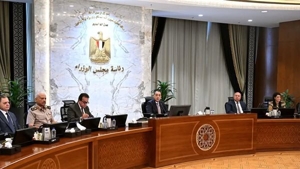 الحكومة تُحذر المتعدين على أراضى طرح النهر من غمرها بالمياه